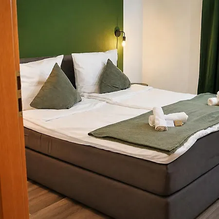 Apartamento Pearl Mit 3 Betten Und 2 Parkplaetzen Nahe Der Messe Neuhausen auf den Fildern